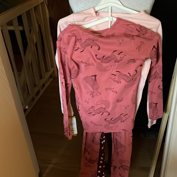 Carter’s, four piece girls pajama set - Picture 2 of 2